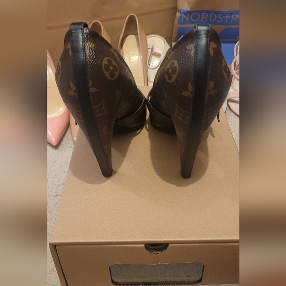 Louis Vuitton pumps - Picture 3 of 5